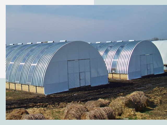 Сельскохозяйственные здания в таре