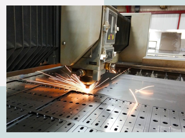 Лазерная резка металла в таре от 617 руб.